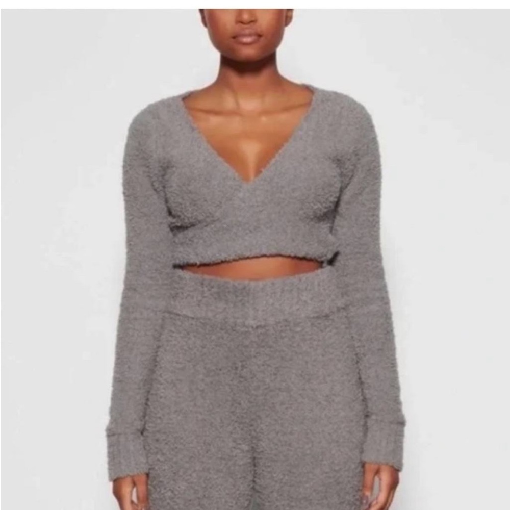 Skims Cozy Set in smoke size s/m